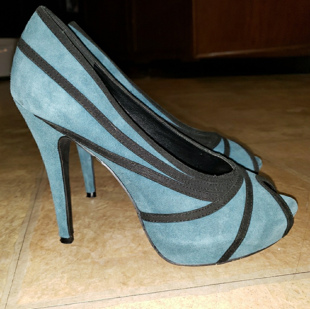 Jessica Simpson Sz. 6.5 Heels